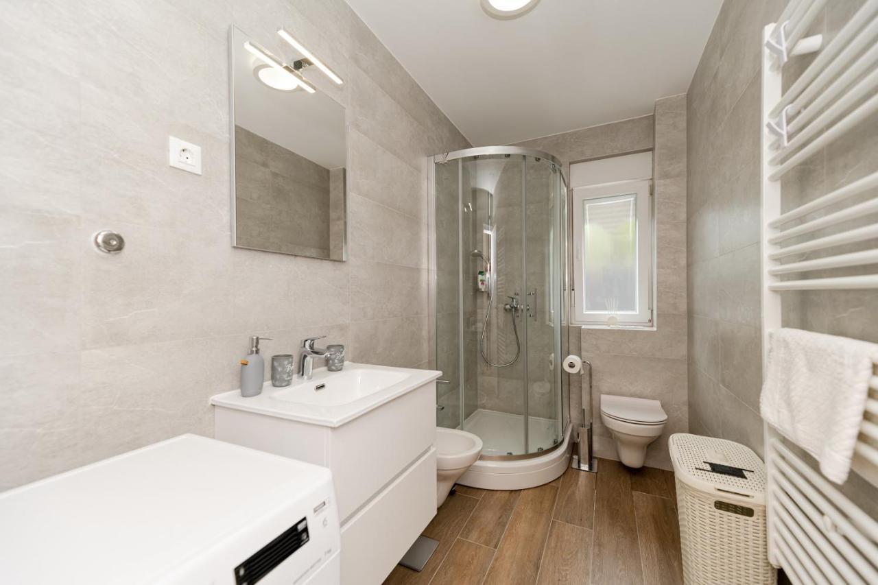 Manuelle Apartament *