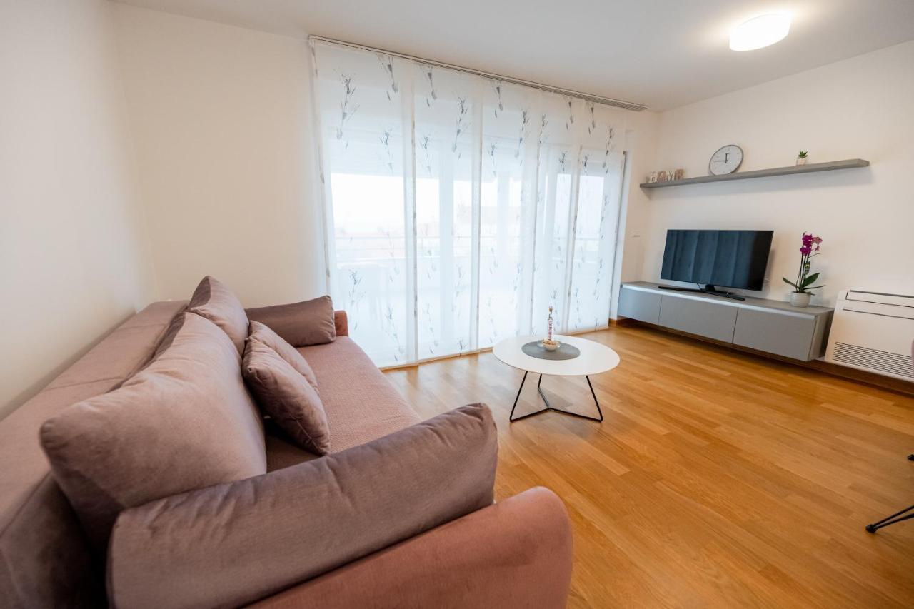 Manuelle Apartament